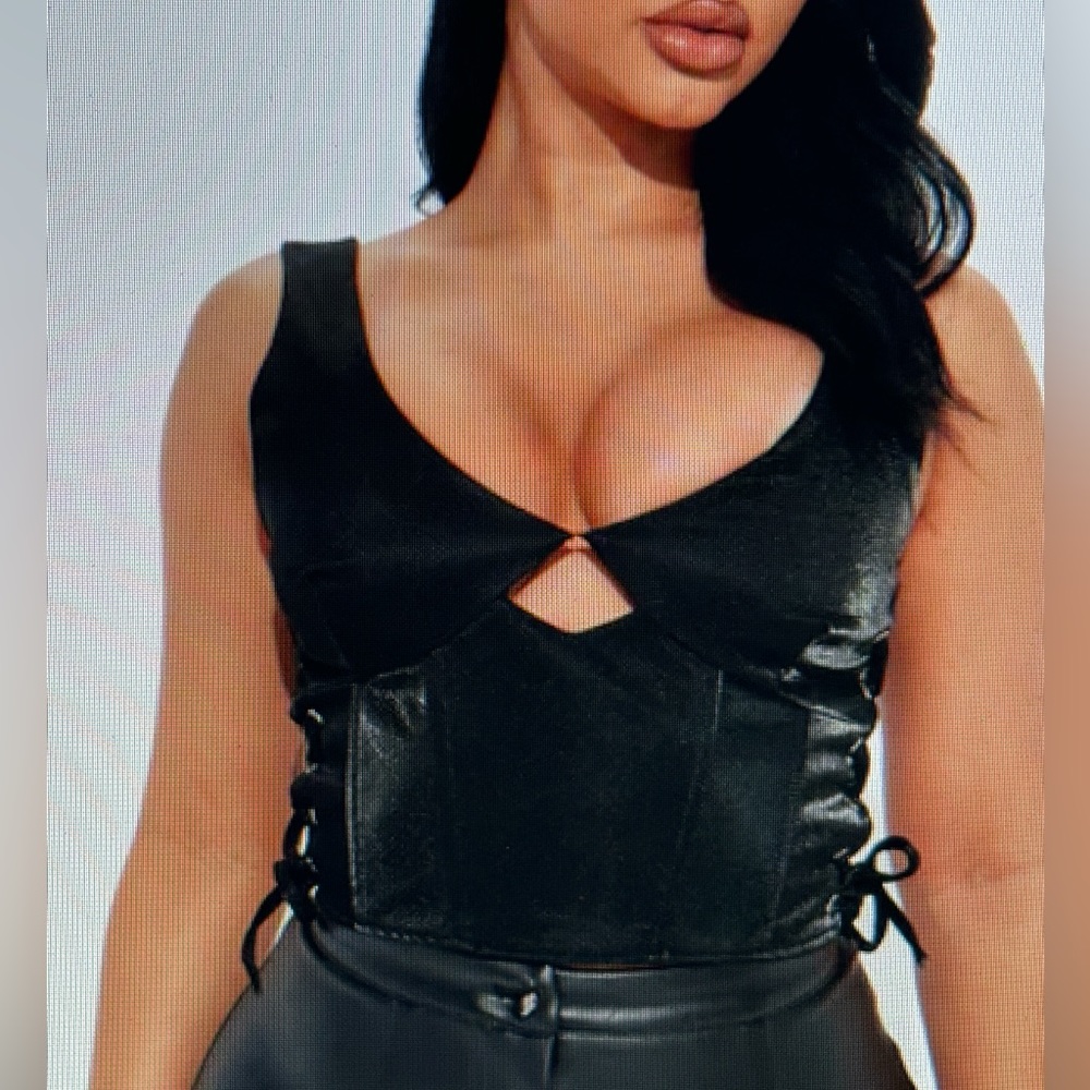 Fashion Nova NWT faux leather corset top 1X